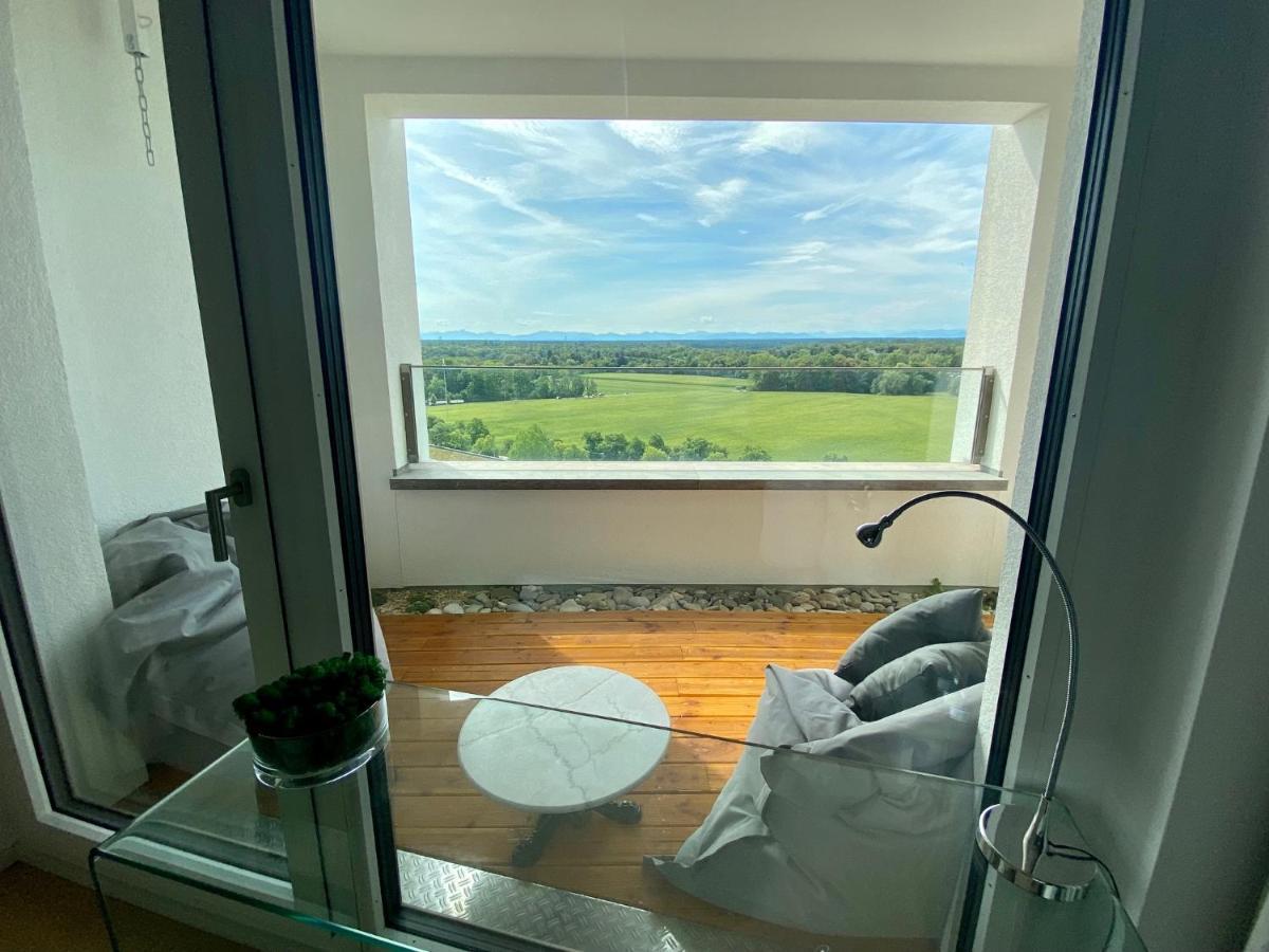 Alpen-Panorama Suite - Einzigartige Privatsuite Hoch Ueber Muenchen, 12Tes Og, Alpenblick, Loggia, Whirlpool, 15 Minuten Zum Zentrum, Ruhe Und Erholung In Der Stadt Muenchen Fuer Privat Und Geschaeftlich Reisende Экстерьер фото